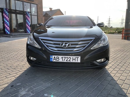 Hyundai Sonata 2010  випуску Вінниця з двигуном 2 л бензин седан автомат за 8950 долл. 