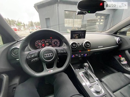 Audi A3 Limousine 2014  випуску Харків з двигуном 2 л бензин седан  за 23000 долл. 