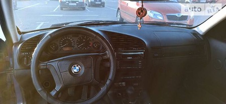 BMW 318 1997  випуску Суми з двигуном 1.8 л бензин седан механіка за 3600 долл. 