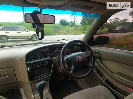 Toyota Vista 1994  випуску Одеса з двигуном 1.8 л  седан автомат за 4000 долл. 