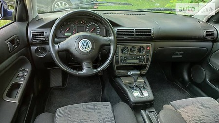 Volkswagen Passat 2000  випуску Хмельницький з двигуном 1.6 л бензин седан автомат за 5000 долл. 