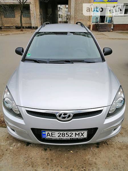 Hyundai i30 2009  випуску Дніпро з двигуном 1.4 л бензин універсал  за 6200 долл. 