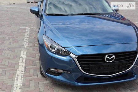 Mazda 3 2016  випуску Харків з двигуном 2 л бензин седан автомат за 13600 долл. 