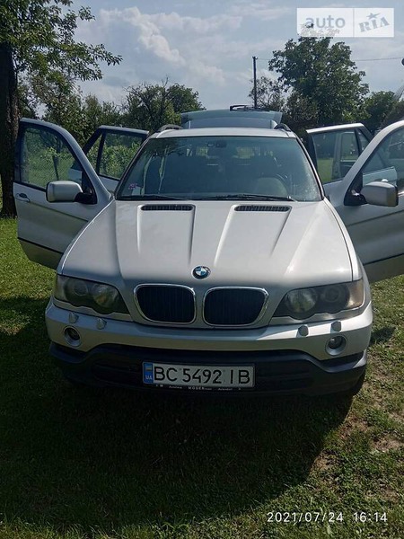 BMW X5 2003  випуску Львів з двигуном 3 л дизель позашляховик механіка за 9500 долл. 