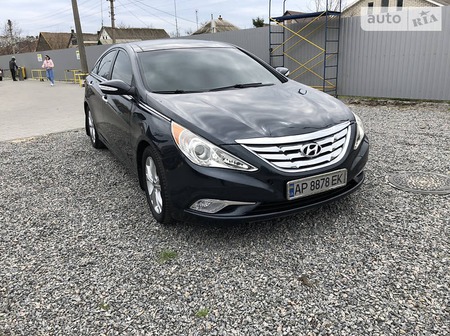 Hyundai Sonata 2013  випуску Запоріжжя з двигуном 2.4 л бензин седан автомат за 9800 долл. 