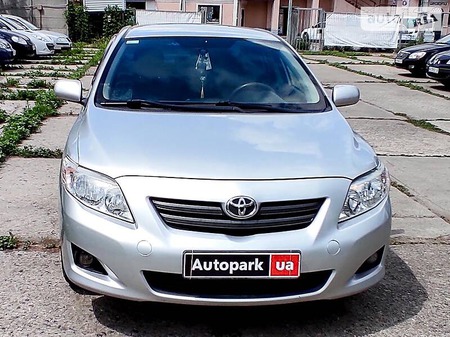 Toyota Corolla 2008  випуску Харків з двигуном 1.6 л  седан автомат за 7990 долл. 