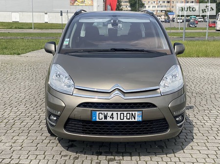 Citroen C4 Picasso 2013  випуску Львів з двигуном 1.6 л дизель універсал автомат за 8200 долл. 