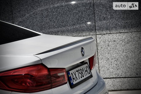 BMW 540 2017  випуску Харків з двигуном 3 л бензин седан автомат за 52222 долл. 