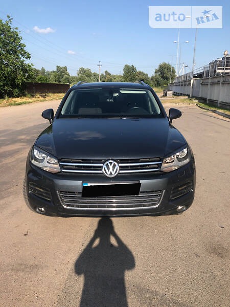 Volkswagen Touareg 2012  випуску Київ з двигуном 3 л дизель позашляховик автомат за 21700 долл. 