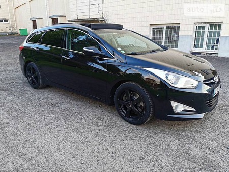 Hyundai i40 2011  випуску Рівне з двигуном 1.7 л дизель універсал автомат за 10799 долл. 