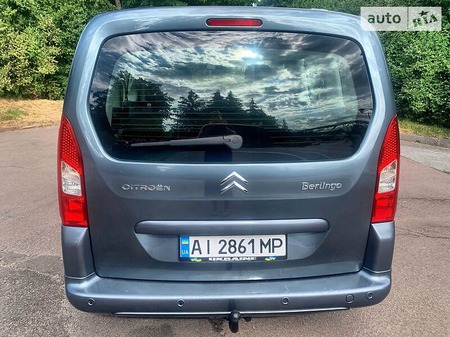 Citroen Berlingo 2010  випуску Житомир з двигуном 1.6 л бензин універсал механіка за 7950 долл. 