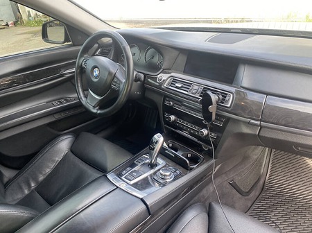 BMW 750 2011  випуску Вінниця з двигуном 4.4 л бензин седан автомат за 13000 долл. 