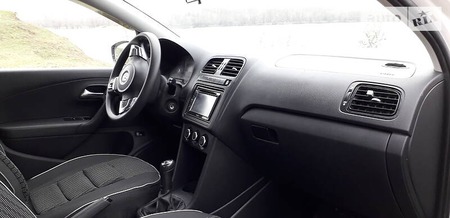Volkswagen Polo 2012  випуску Одеса з двигуном 1.6 л бензин седан механіка за 7500 долл. 