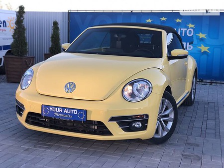 Volkswagen Beetle 2013  випуску Тернопіль з двигуном 2 л дизель кабріолет автомат за 12750 долл. 