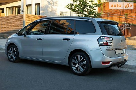 Citroen C4 Picasso 2015  випуску Львів з двигуном 1.6 л дизель мінівен автомат за 12300 долл. 