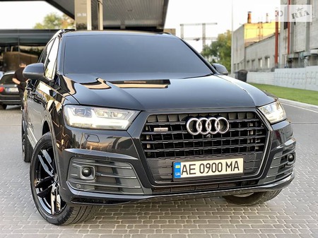 Audi Q7 2016  випуску Дніпро з двигуном 3 л бензин позашляховик автомат за 52000 долл. 