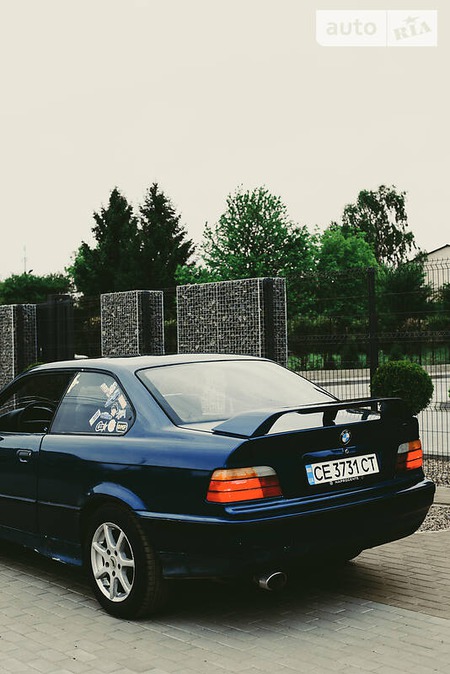 BMW 318 1994  випуску Чернівці з двигуном 1.8 л бензин купе механіка за 3500 долл. 