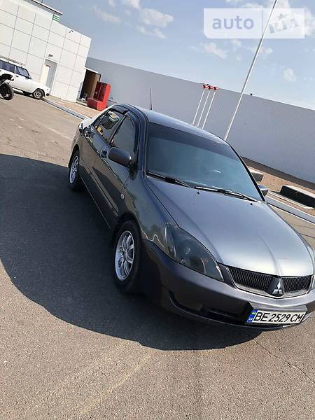 Mitsubishi Lancer 2004  випуску Миколаїв з двигуном 1.6 л  седан механіка за 5200 долл. 