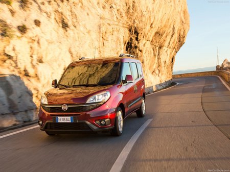 Fiat Doblo 2021  випуску  з двигуном 1.4 л бензин фургон механіка за 465000 грн. 