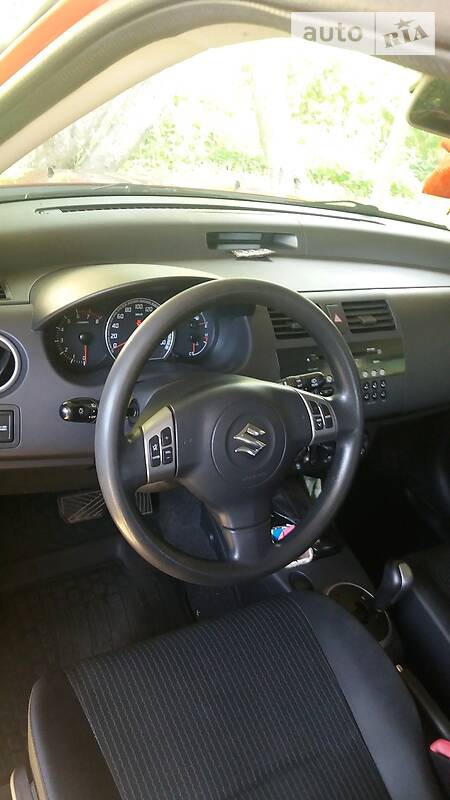 Suzuki Swift 2006  випуску Черкаси з двигуном 1.3 л бензин хэтчбек  за 5300 долл. 