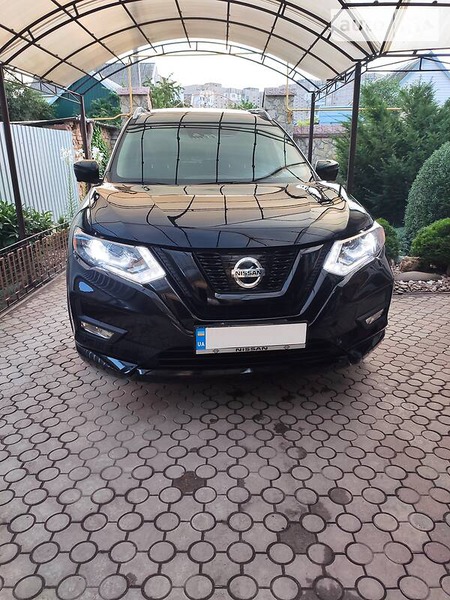 Nissan Rogue 2019  випуску Херсон з двигуном 0 л бензин позашляховик автомат за 31000 долл. 