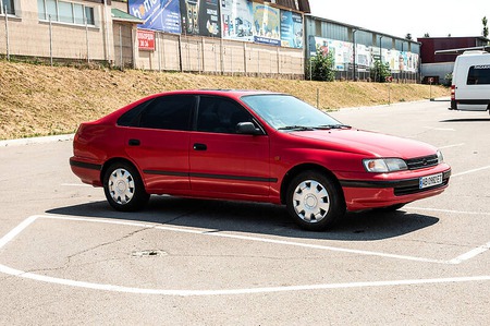 Toyota Carina 1995  випуску Вінниця з двигуном 2 л  ліфтбек механіка за 2700 долл. 