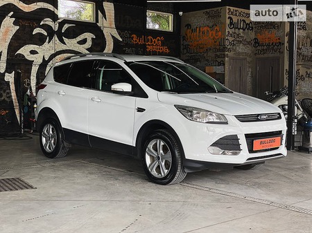 Ford Kuga 2015  випуску Київ з двигуном 2 л дизель позашляховик автомат за 15999 долл. 