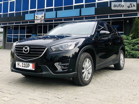 Mazda CX-5 2015  випуску Ужгород з двигуном 2.2 л дизель позашляховик автомат за 16999 долл. 