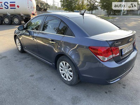 Chevrolet Cruze 2014  випуску Запоріжжя з двигуном 1.4 л бензин седан автомат за 9000 долл. 