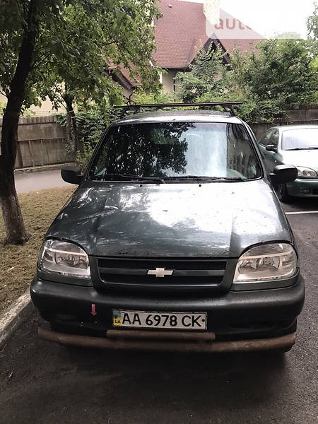 Chevrolet Niva 2007  випуску Київ з двигуном 1.7 л  позашляховик механіка за 3699 долл. 