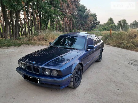 BMW 530 1994  випуску Харків з двигуном 3 л  седан механіка за 3500 долл. 