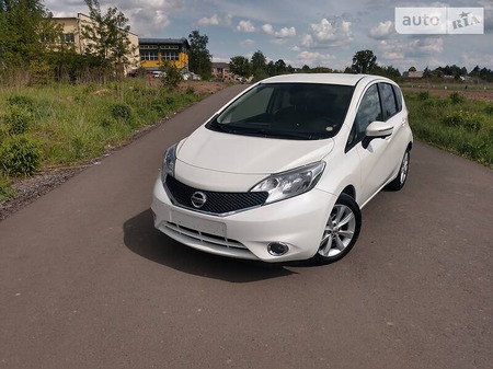 Nissan Note 2013  випуску Рівне з двигуном 0 л дизель хэтчбек механіка за 7399 долл. 