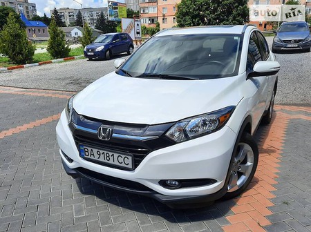 Honda HR-V 2016  випуску Кропивницький з двигуном 1.8 л бензин позашляховик автомат за 17400 долл. 