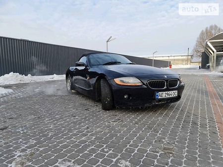 BMW Z4 2005  випуску Дніпро з двигуном 2 л бензин кабріолет механіка за 8800 долл. 