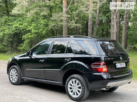 Mercedes-Benz ML 320 2008  випуску Житомир з двигуном 3 л дизель позашляховик автомат за 12800 долл. 