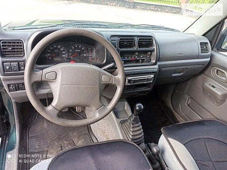 Suzuki Jimny 2000  випуску Рівне з двигуном 1.3 л бензин позашляховик механіка за 8000 долл. 