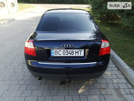 Audi A4 Limousine 2003  випуску Львів з двигуном 1.6 л бензин седан механіка за 6200 долл. 