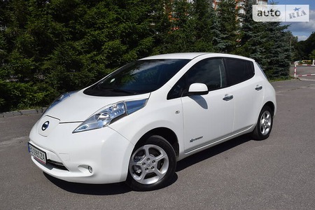 Nissan Leaf 2016  випуску Тернопіль з двигуном 0 л електро хэтчбек  за 14300 долл. 