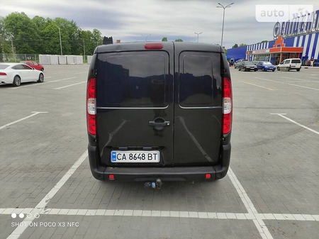 Fiat Doblo 2006  випуску Черкаси з двигуном 1.3 л дизель мінівен механіка за 3550 долл. 