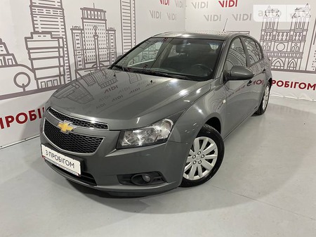 Chevrolet Cruze 2011  випуску Київ з двигуном 1.8 л бензин хэтчбек механіка за 185000 грн. 