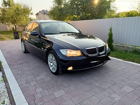 BMW 318 2006  випуску Івано-Франківськ з двигуном 2 л бензин седан механіка за 7300 долл. 