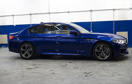 BMW M5 2019  випуску Київ з двигуном 4.4 л бензин седан  за 111000 долл. 