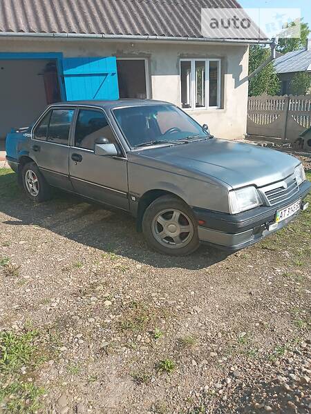 Opel Ascona 1986  випуску Івано-Франківськ з двигуном 1.6 л  седан механіка за 1300 долл. 