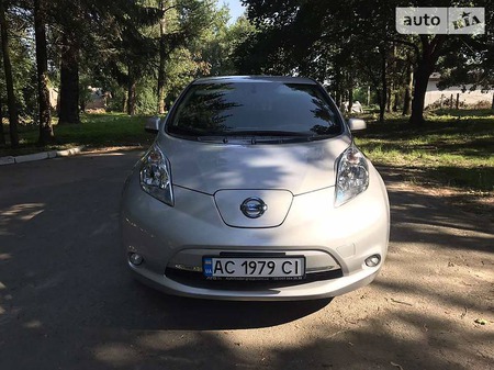 Nissan Leaf 2016  випуску Луцьк з двигуном 0 л електро хэтчбек автомат за 11000 долл. 