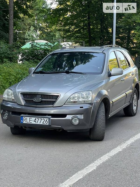 KIA Sorento 2005  випуску Чернівці з двигуном 2.5 л дизель позашляховик механіка за 4350 долл. 