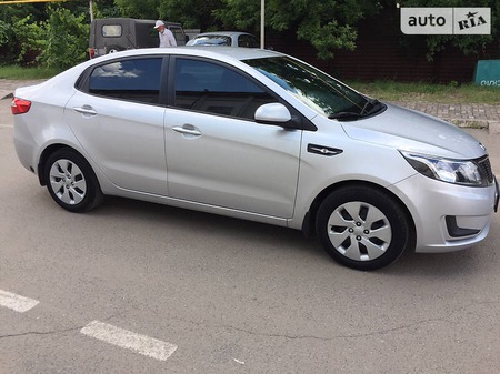 KIA Rio 2012  випуску Запоріжжя з двигуном 1.4 л  седан автомат за 9100 долл. 