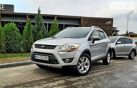 Ford Kuga 2011  випуску Дніпро з двигуном 2 л дизель позашляховик механіка за 11200 долл. 