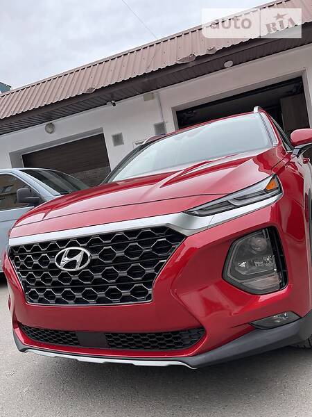 Hyundai Santa Fe 2020  випуску Хмельницький з двигуном 2.4 л бензин хэтчбек  за 32500 долл. 