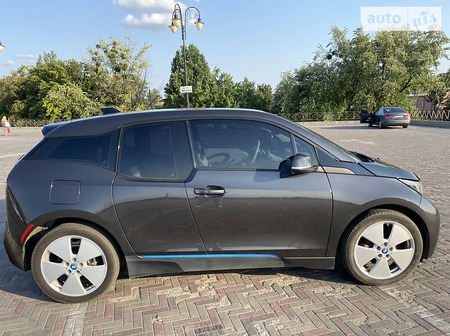 BMW i3 2014  випуску Харків з двигуном 0 л електро хэтчбек  за 16000 долл. 