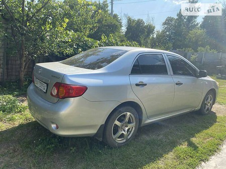 Toyota Corolla 2007  випуску Харків з двигуном 1.6 л бензин седан  за 5500 долл. 